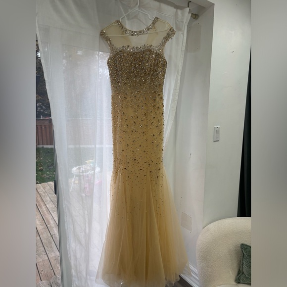 Beaded evening dress - Picture 2 of 3